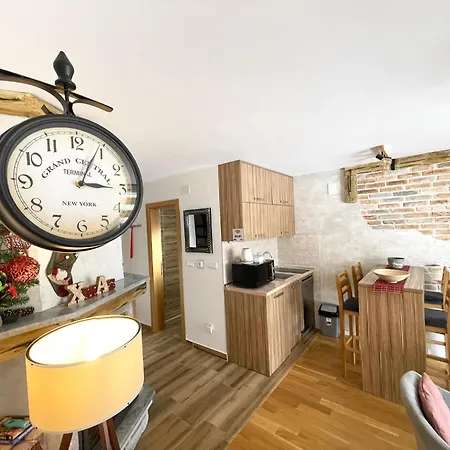 Npl Gorstak Apartment *